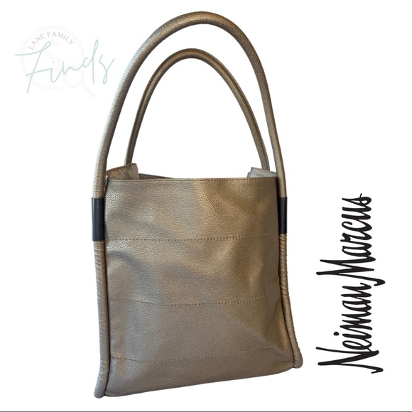 Neiman Marcus - L/G Metallic Faux Leather Shopping Tote - Picture 2 of 8